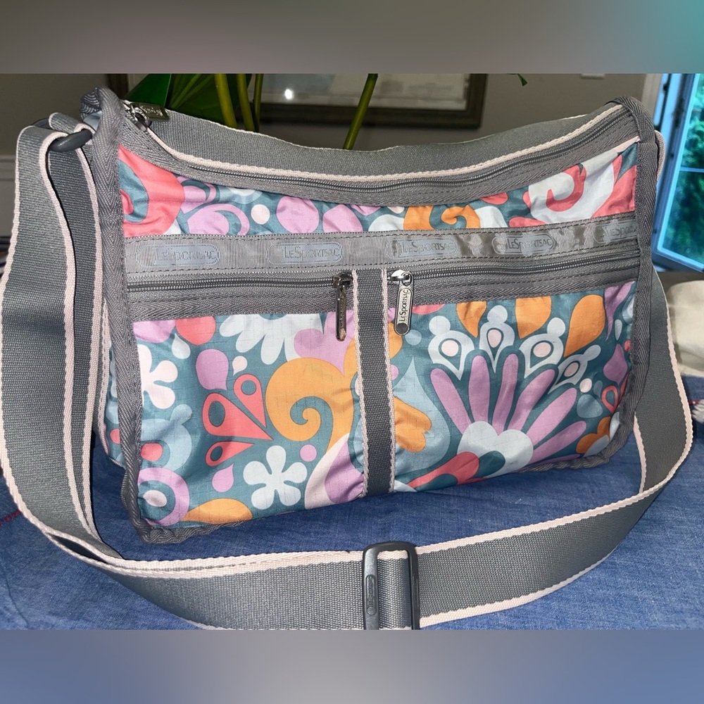 Le SportSac Multi-Color Floral Crossbody – Expandable Travel Bag